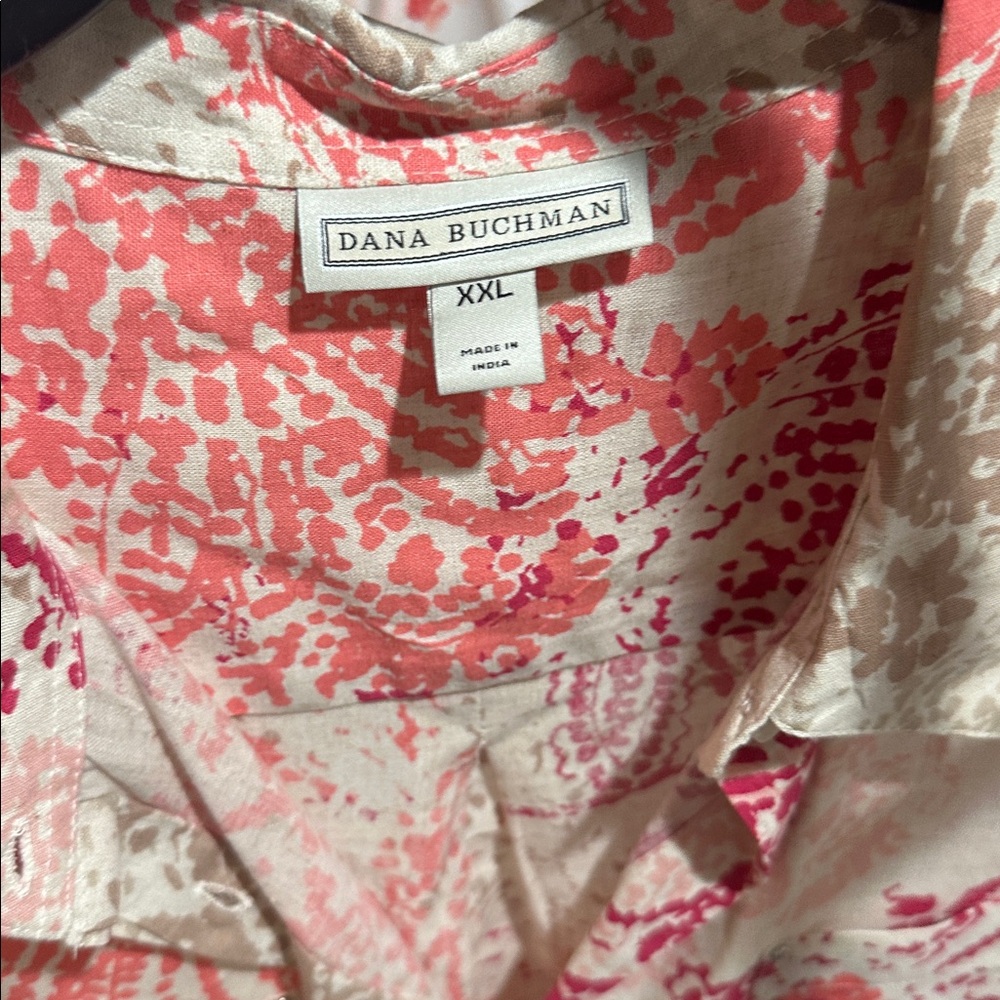 Dana Buchman Coral and Beige Patterned Top